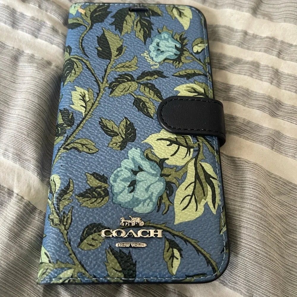 Coach iPhone XS/S case NWT